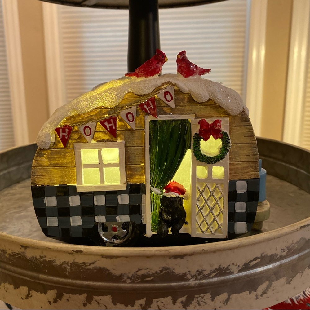 Lighted Snowy Christmas Camper With Cardinals & A Black Lab Resin Decor